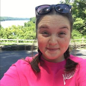 Meet your Posher, Mikaela